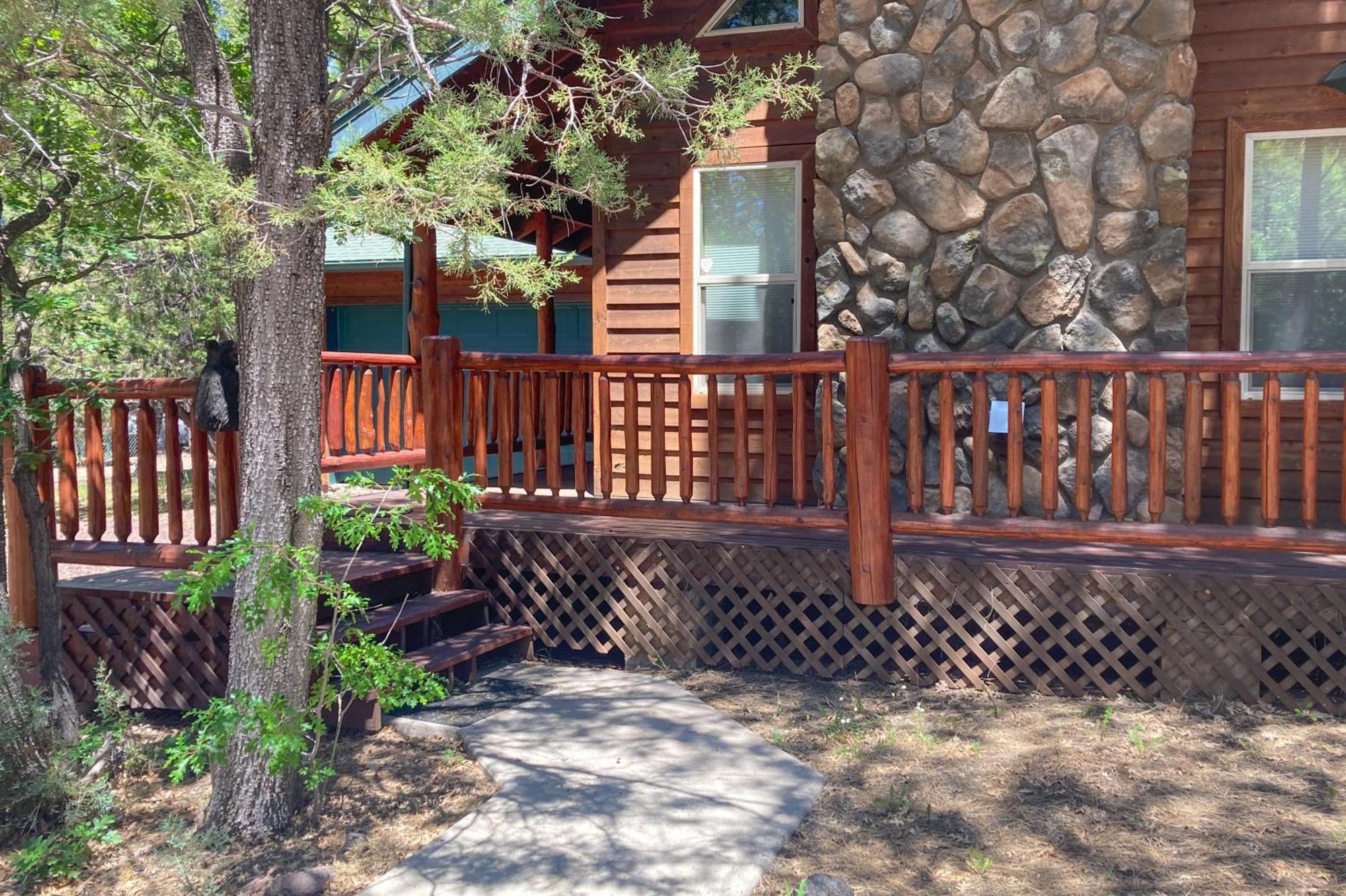 パイントップ・レイクサイド Whispering Pines Retreatヴィラ エクステリア 写真