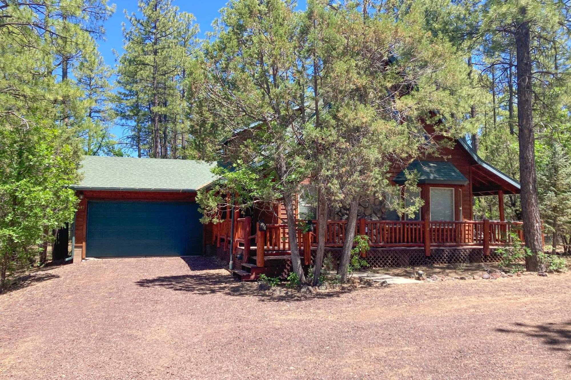 パイントップ・レイクサイド Whispering Pines Retreatヴィラ エクステリア 写真